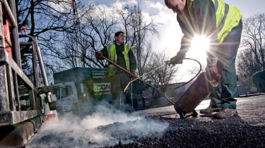 未完成的道路工程导致英国司机造成痛苦