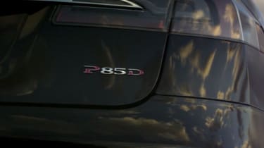 Tesla'型号D'是4x4型号S，P85D版是世界上最快的4门