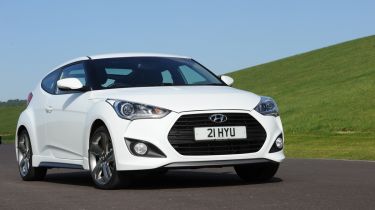 Hyundai Veloster Coupe获得斧头