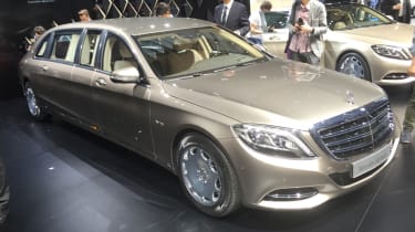 Mercedes-Maybach Pullman Limo到达日内瓦