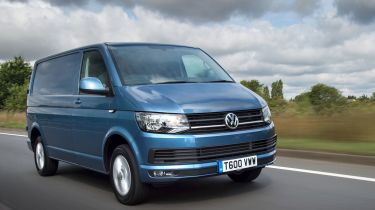 由于VW VANS旨在获得2015年首纪录的新载玻片和AMAROK整容