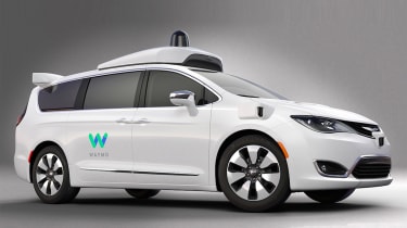 谷歌和FCA无人驾驶汽车：第一个官方图像和详细信息显示