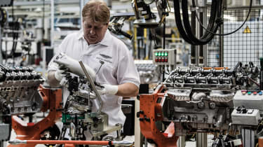 Aston Martin DB11双涡轮增压V12生产开始