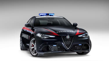 妈妈咪呀！意大利警方乘坐Alfa Romeo Giulia Quadrifoglio