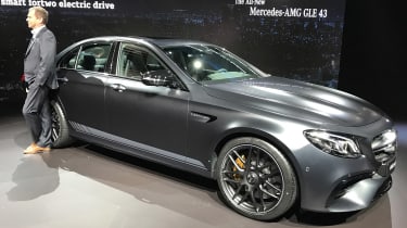 2017年梅赛德斯 -  AMG E 63：英国的价格和规格透露