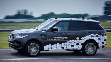 Jaguar Land Rover展示了新的自动驾驶范围罗孚运动