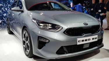 新的2018年Kia Ceed Sportswagon Estate Joins in thoud-lem