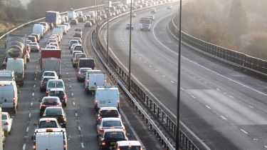 英国高速公路可以用污染隧道覆盖，以陷阱烟雾