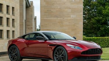 One-Off Aston Martin DB11爆炸到Henley Regatta