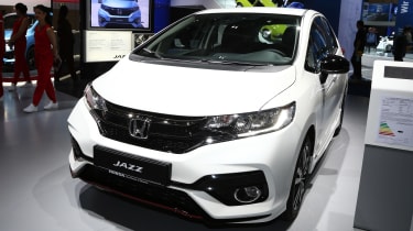 新的2018 Facelifted Honda Jazz销售从14,115英镑