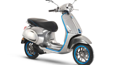 All-Electric Vespa Elettrica Wlides朝向2018发布