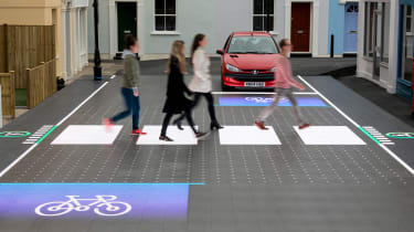 新的LED路面可以帮助减少未来事故