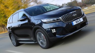 Kia Sorento更新了新的变速箱和运动GT线条装饰