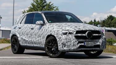 新的2018梅赛德斯AMG GLE 63 SPIED测试