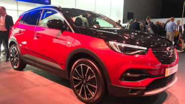 新的Vauxhall Grandland X Hybrid4到达法兰克福