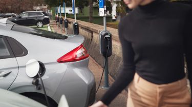 电动汽车充电公司同意单一订阅模式