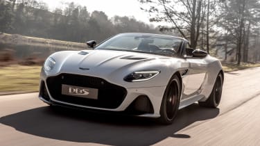 新2019年阿斯顿马丁DBS Superleggera volante休息封面