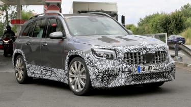 新的2020 Mercedes-AMG GLB 45 Spied Testing