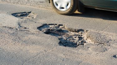 理事会责备越来越多的汽车，用于恶化道路状况