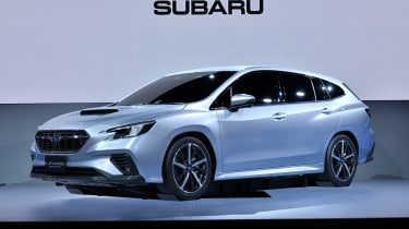 新的2020 Subaru Levorg在东京打破了封面