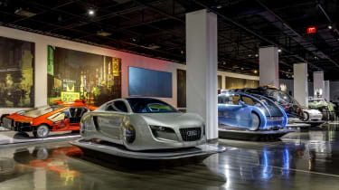 好莱坞最伟大的科幻电影汽车在洛杉矶展览会