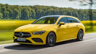 新的梅赛德斯-AMG CLA 35拍摄制动器加入范围