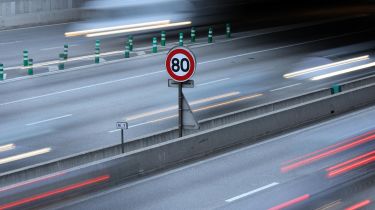 法国反转决定将默认速度限制从90kmh削减到80kmh