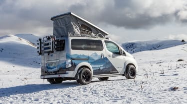 电动日产E-NV200冬季露营概念揭示