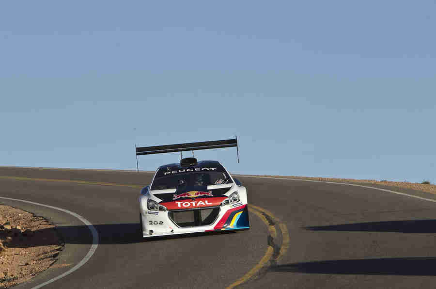 SébastienLoeb在Pikes Peak 2013  - 图片库中排除所有Clers