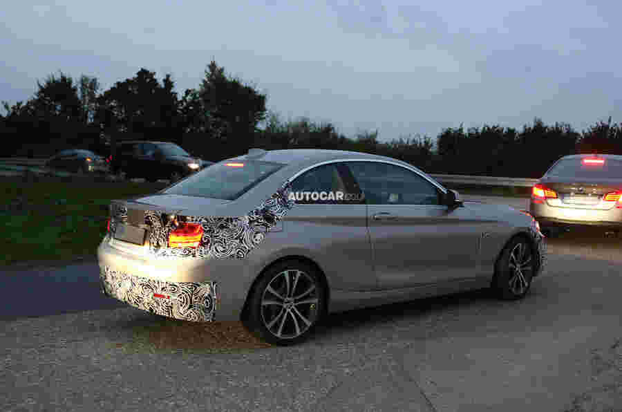 BMW 2系列发现测试 - 加上规格详细信息显示