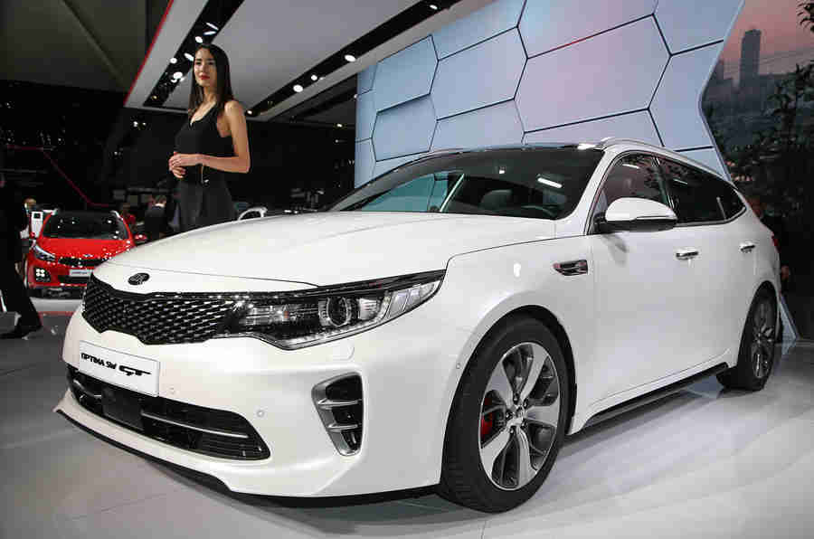 新的起亚Optima Sportswagon Estate显示