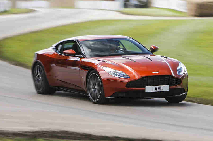 Aston Martin DB11使世界动态亮相