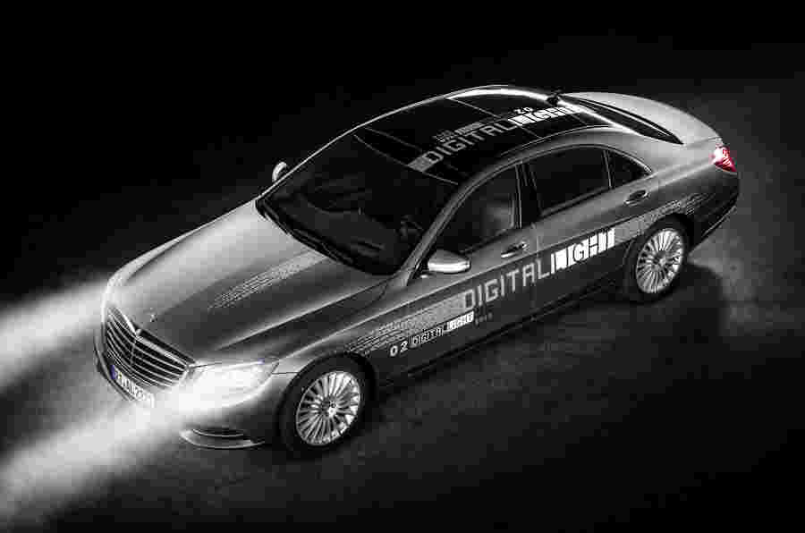 梅赛德斯 - 奔驰揭示了新的数字照明技术