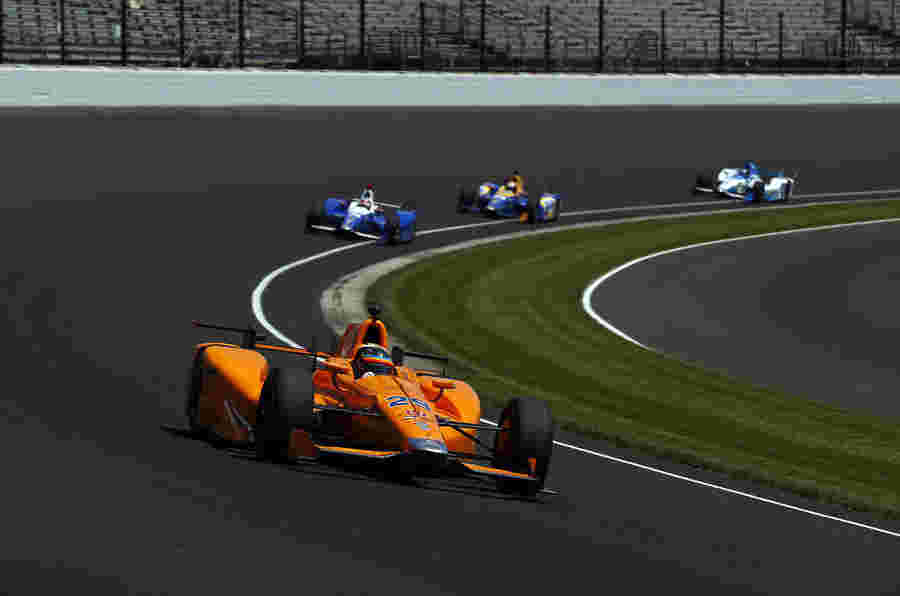 面试：Mario Andretti在Fernando Alonso和印第安纳波利斯500