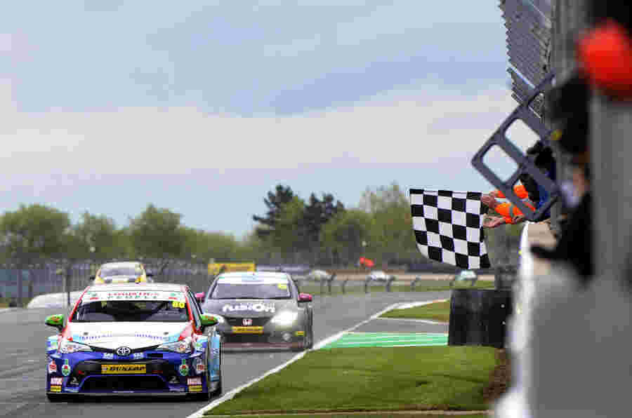 BTCC 2018：Ingram在Donington领导青少年