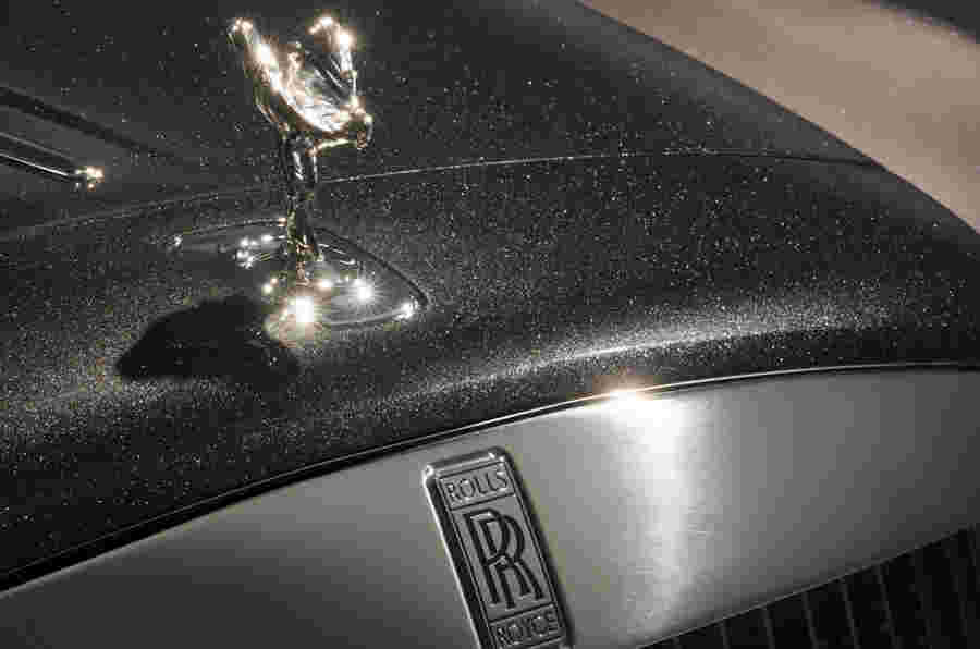 Rolls-Royce在电模型之前规定了混合动力