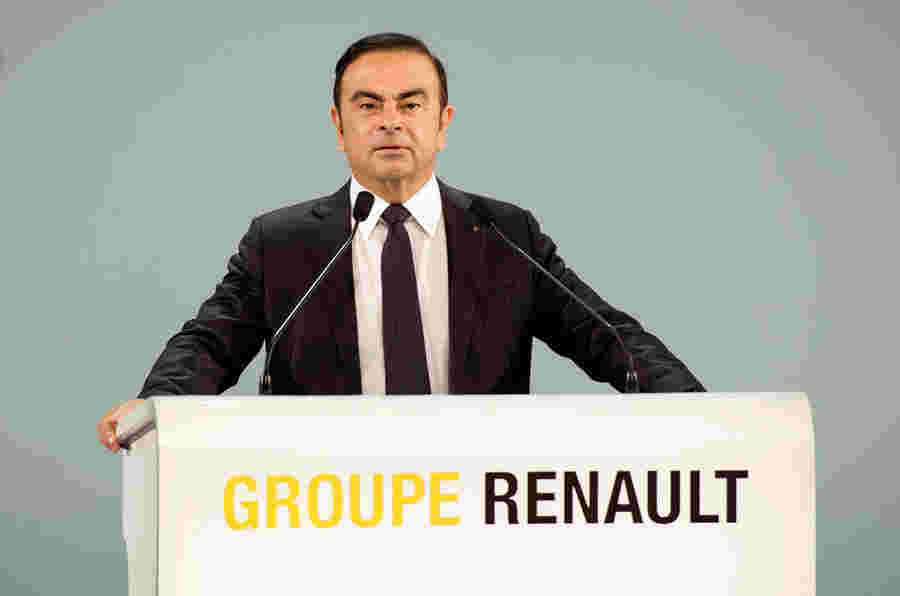 Carlos Ghosn：ex-nissan boss逃离了日本'逃避不公正'