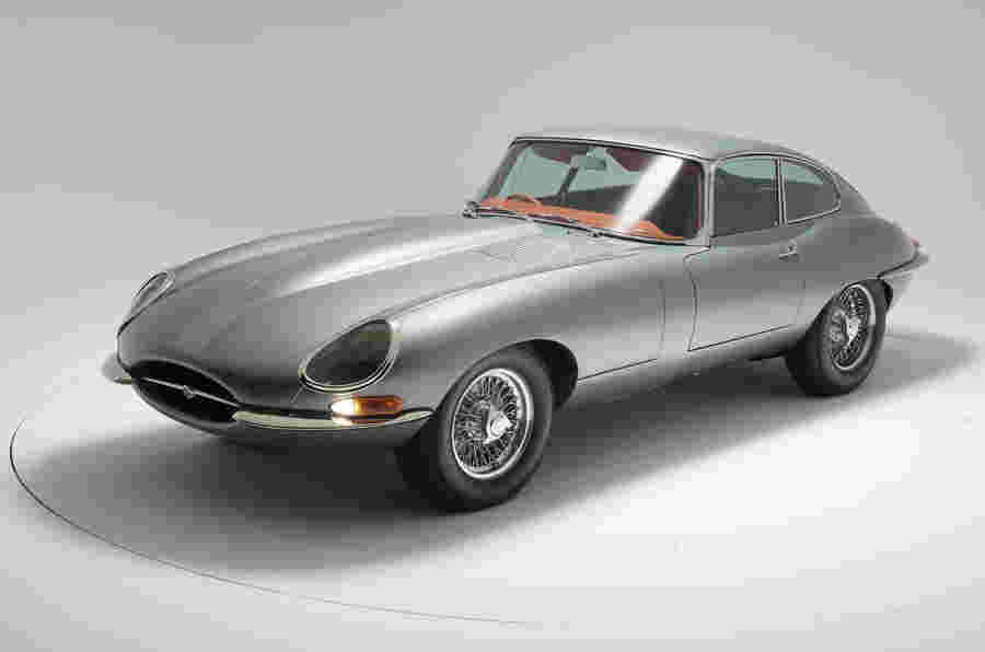 掌舵首先透露了20个精心恢复的Jaguar E-Type