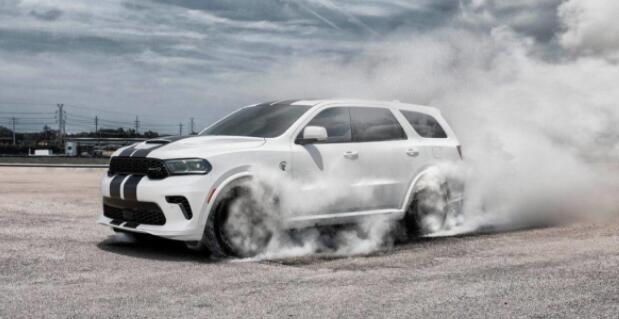 汽车评论：2021年道奇杜兰戈SRT Hellcat AWD