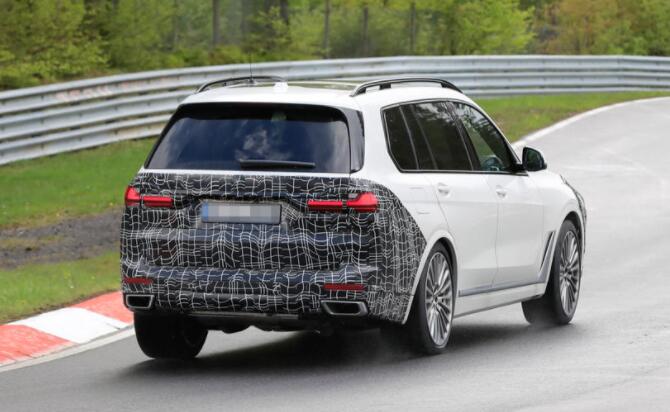 2022 BMW X7进入纽博格林高速测试