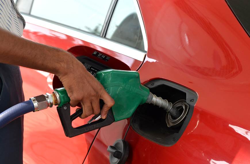 燃料价格上涨可能会抑制今年的汽车销售额