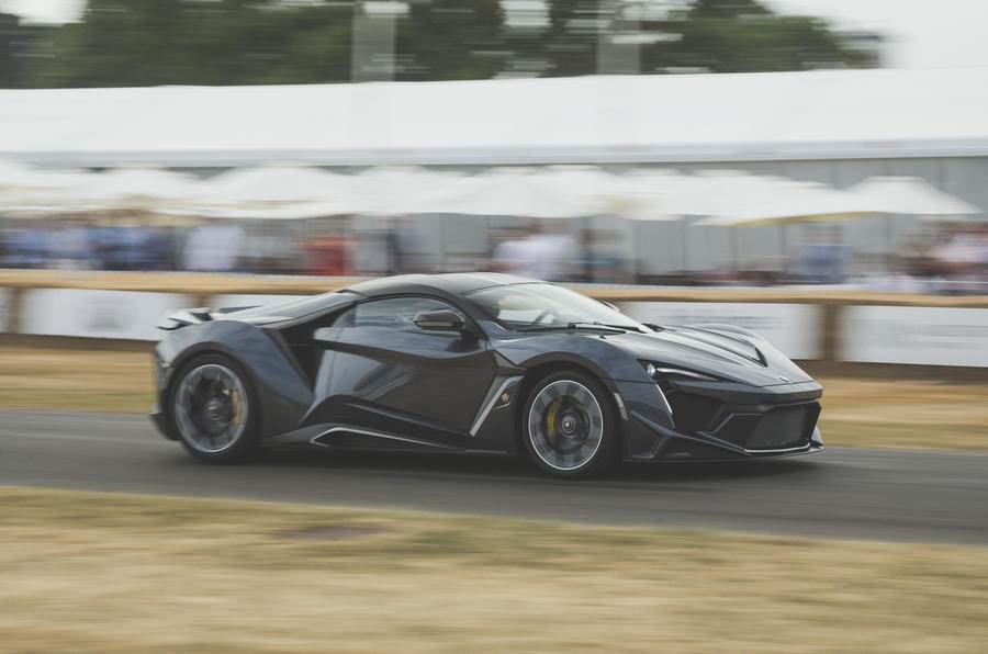 W Motors Fenyr Supersport收取Goodwood Hillclimb