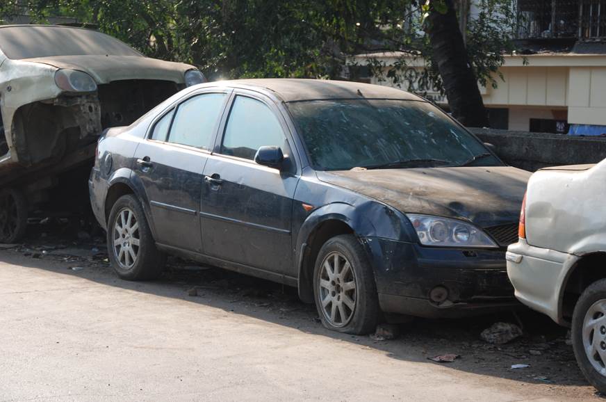 孟买高等法院：国家政府，BMC应采取废弃的车辆行动
