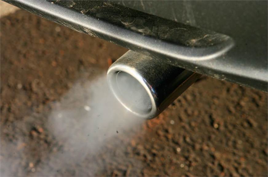 私人车辆可以抵御德里道路来污染