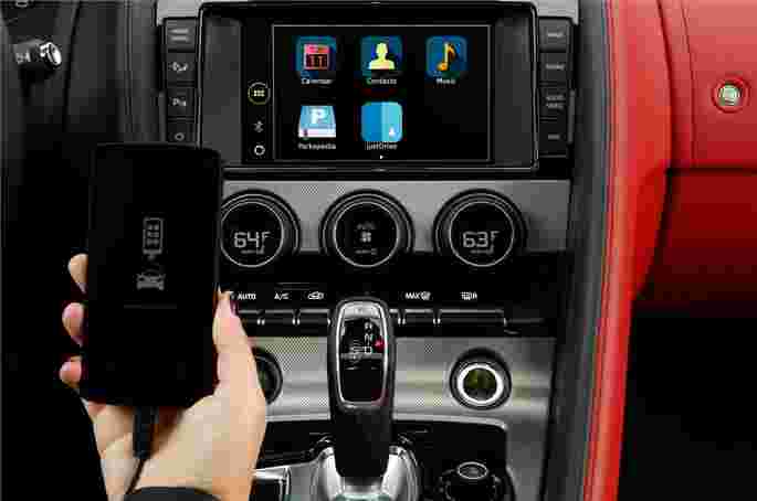 JLR宣布推出新车的智能手机连接应用程序