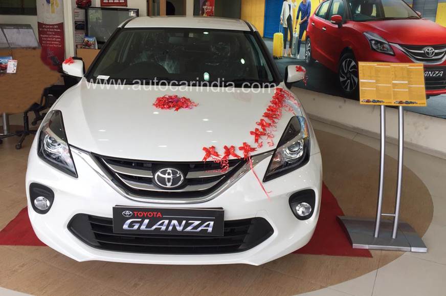 在丰田的Corolla Altis，Yaris，Innova等更远的Rs 1.75 Lakh