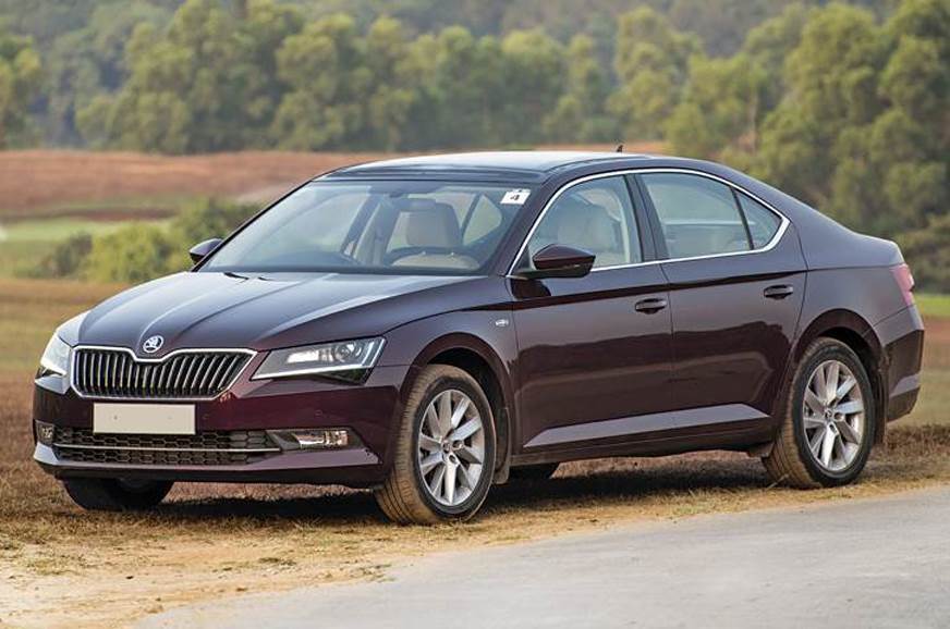 Skoda Superb L＆K柴油现在达到3.5万卢比便宜