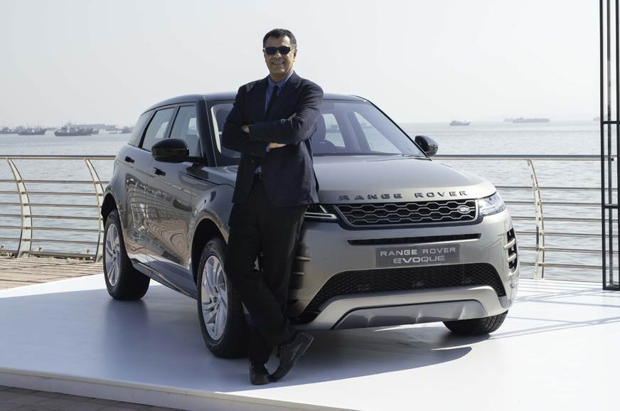 2020年揽胜Evoque推出，达到54.94卢比