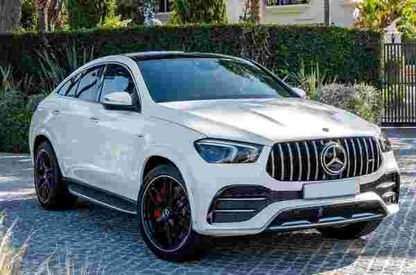 Mercedes-Amg Gle 53轿跑车4matic +在1.20亿卢比推出