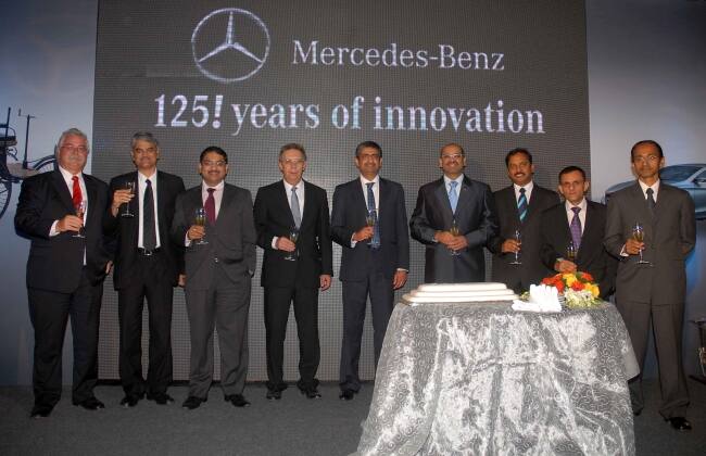梅赛德斯 - 奔驰庆祝第一届汽车125周年